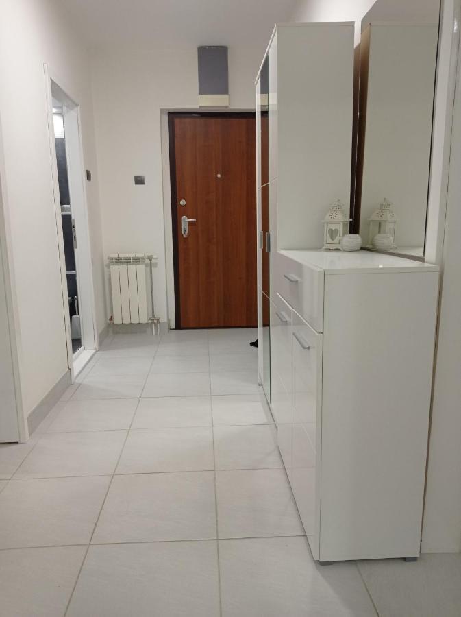 Apartman Simic - Stan Na Dan Bogatić Extérieur photo