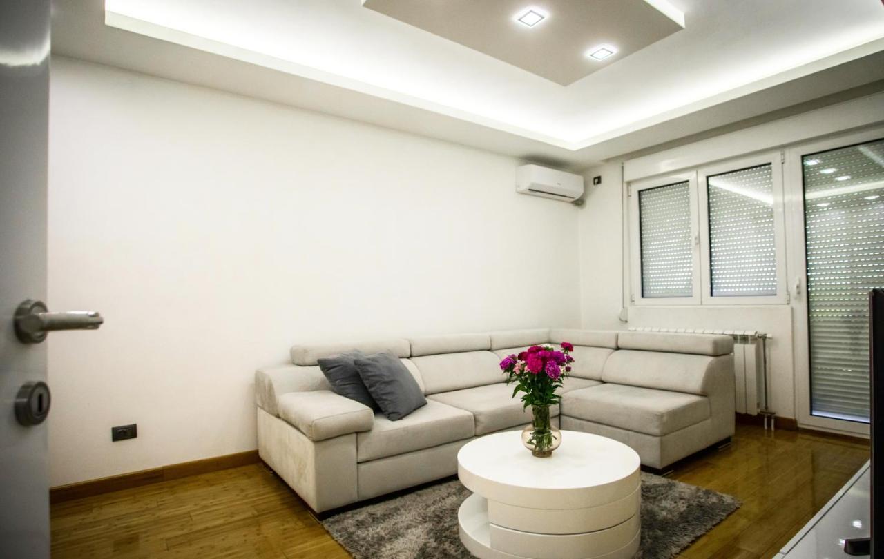 Apartman Simic - Stan Na Dan Bogatić Extérieur photo