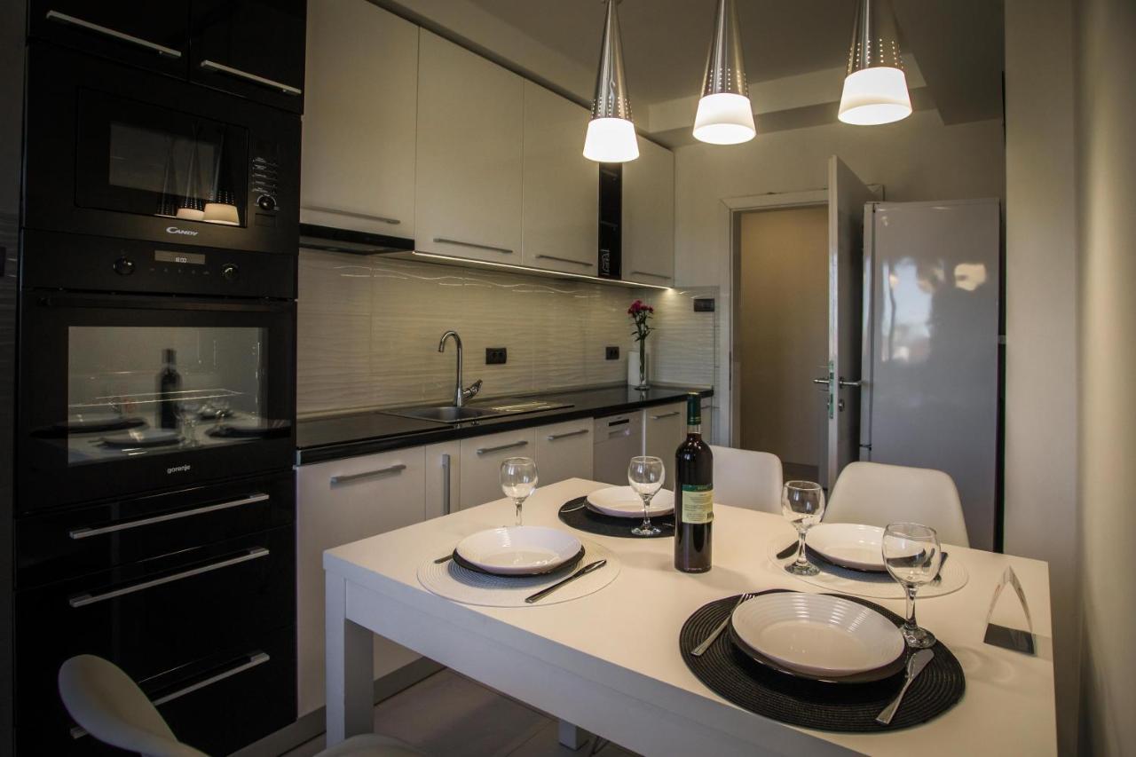 Apartman Simic - Stan Na Dan Bogatić Extérieur photo