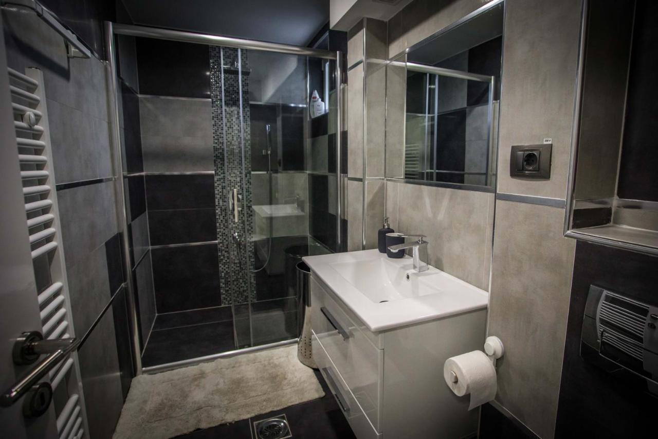 Apartman Simic - Stan Na Dan Bogatić Extérieur photo